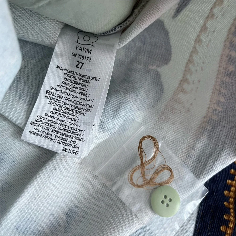 NWT FARM Rio Green Ocean Tapestry Belted Short 27 - Picture 7 of 13